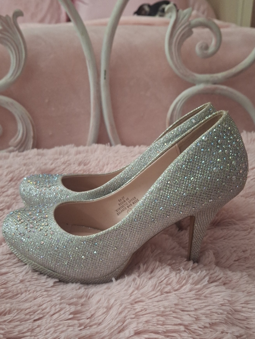 De Blossom Collection Sparkling Silver Rhinestone High Heel Pumps Size 7½